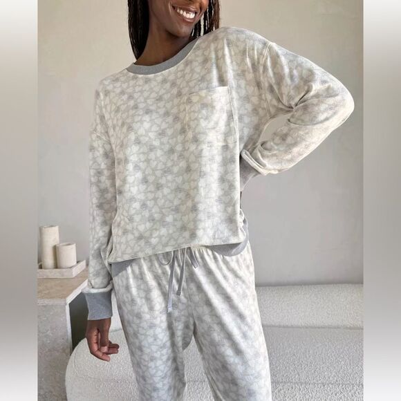 Soft Floral Velour Pajama Set NWOT Womens Large Loungewear Sleepwear Pants Top - Picture 1 of 8